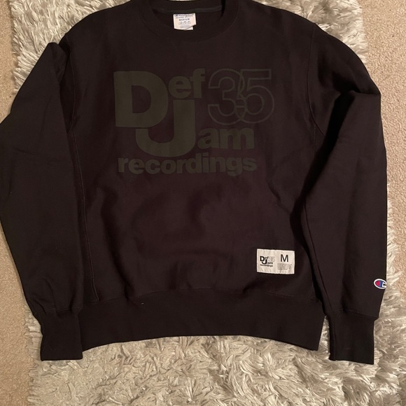 Black sweatshirt Def Jam Recordings Black Crewneck Sweatshirt. Size M.
